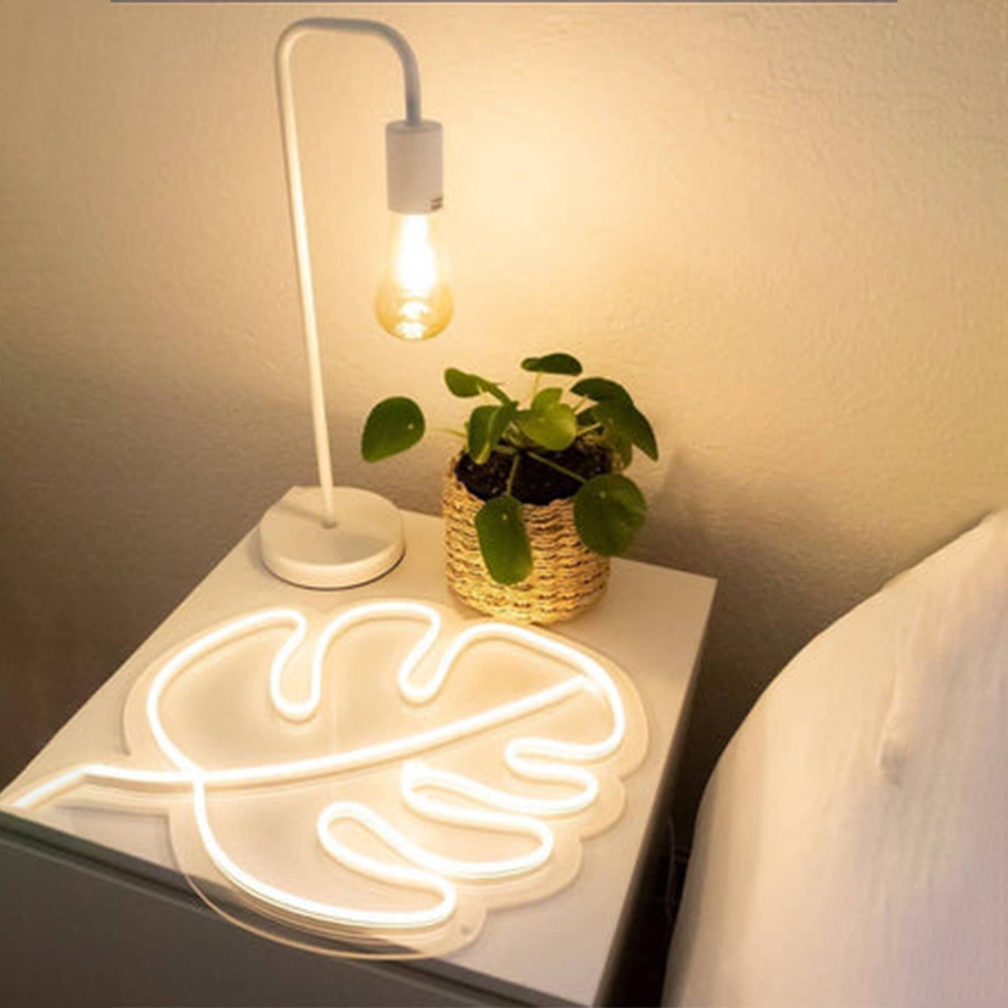 warm-white-leaf-neon-sign