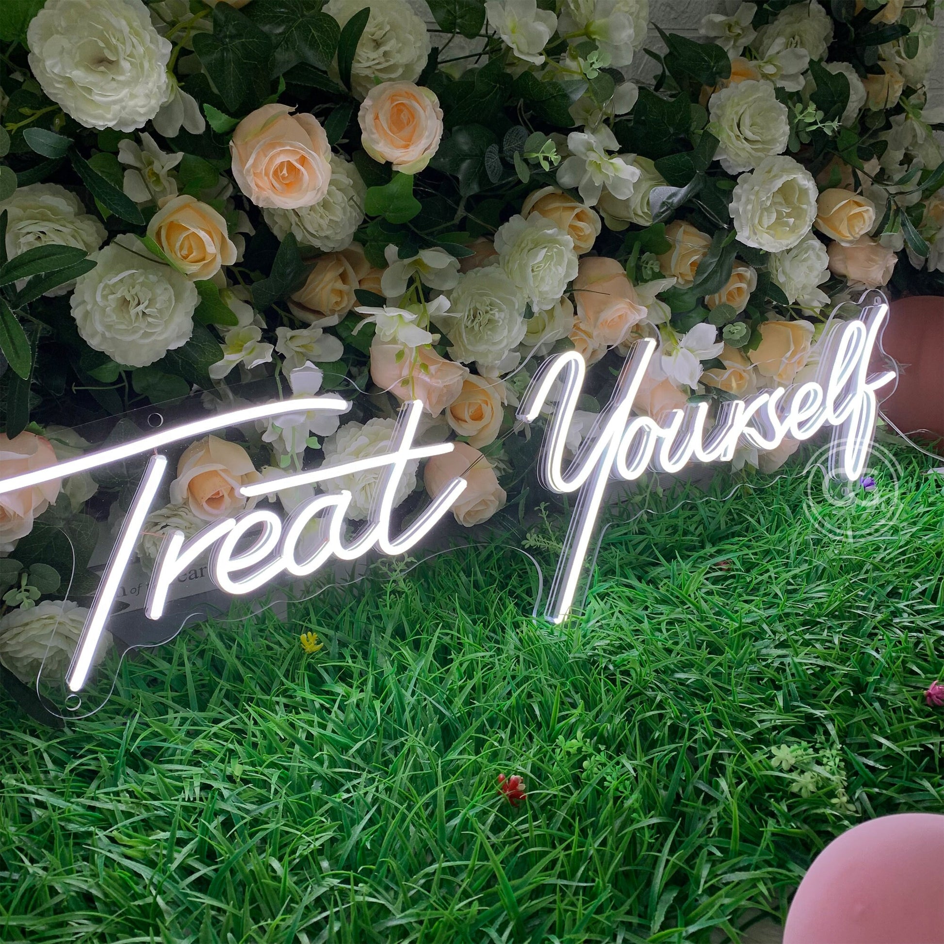 Treat Yourself Neon Sign Custom Wall Decor, Led Neon Lights Wedding Decor, Led Signs Back to School Supplies, Neon Light Personalized Gift - Neonzastudio