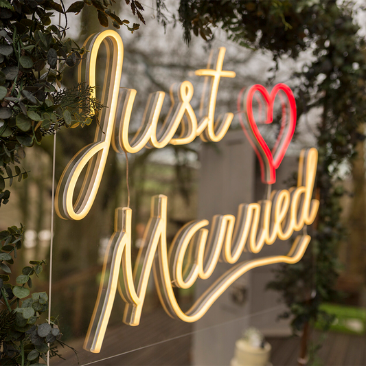 Just Married Neon Sign - Neonzastudio