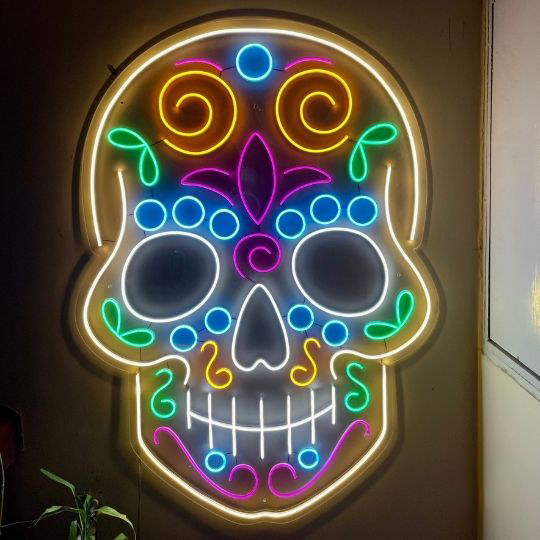 skull-neon-sign